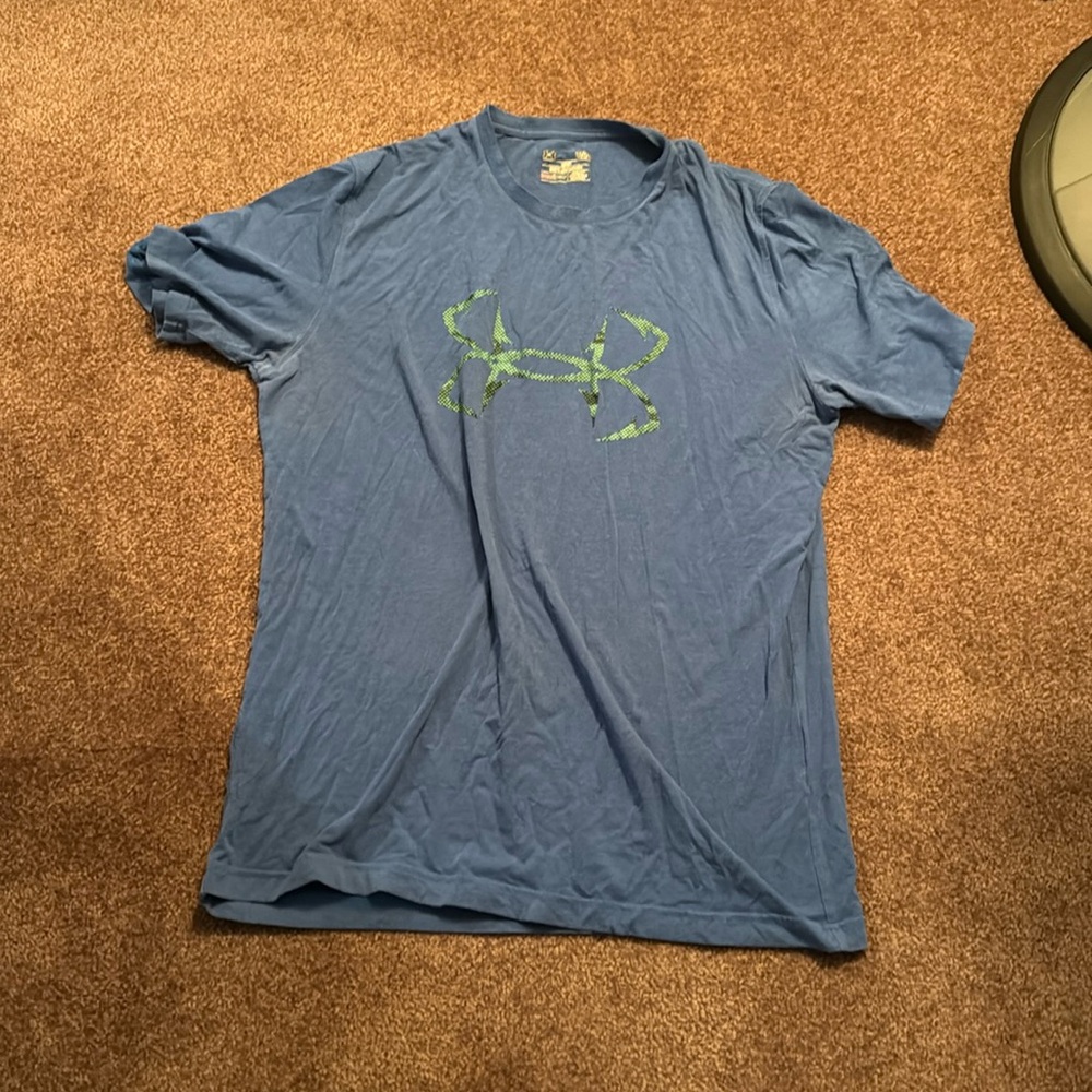 Men’s large Under Armor T